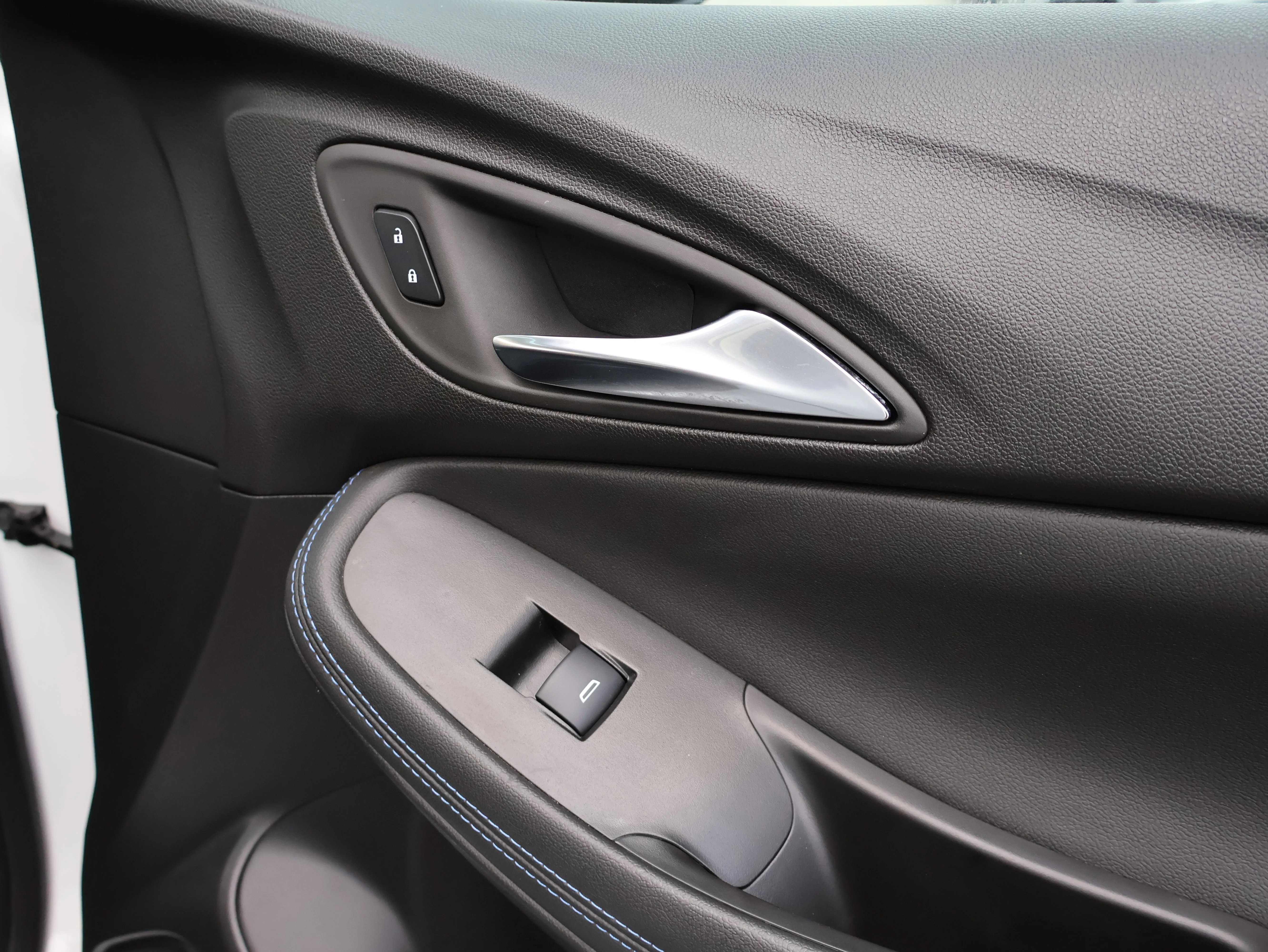 Used 2026 Summit White Buick Sport Touring image 8
