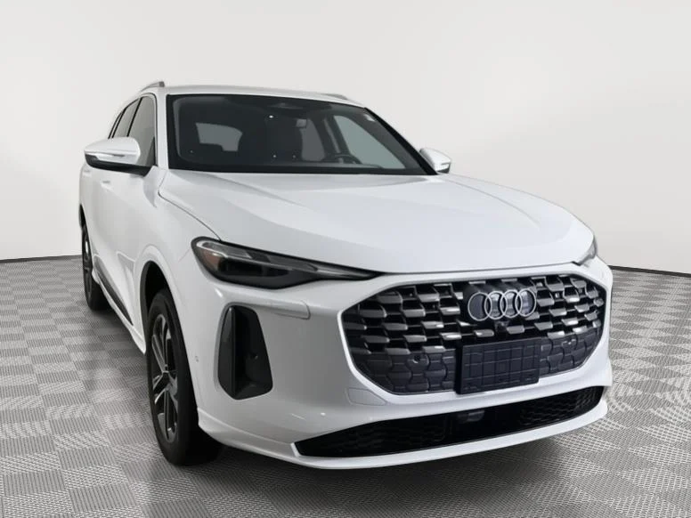 Used 2025 Arkona White Audi Premium image 1