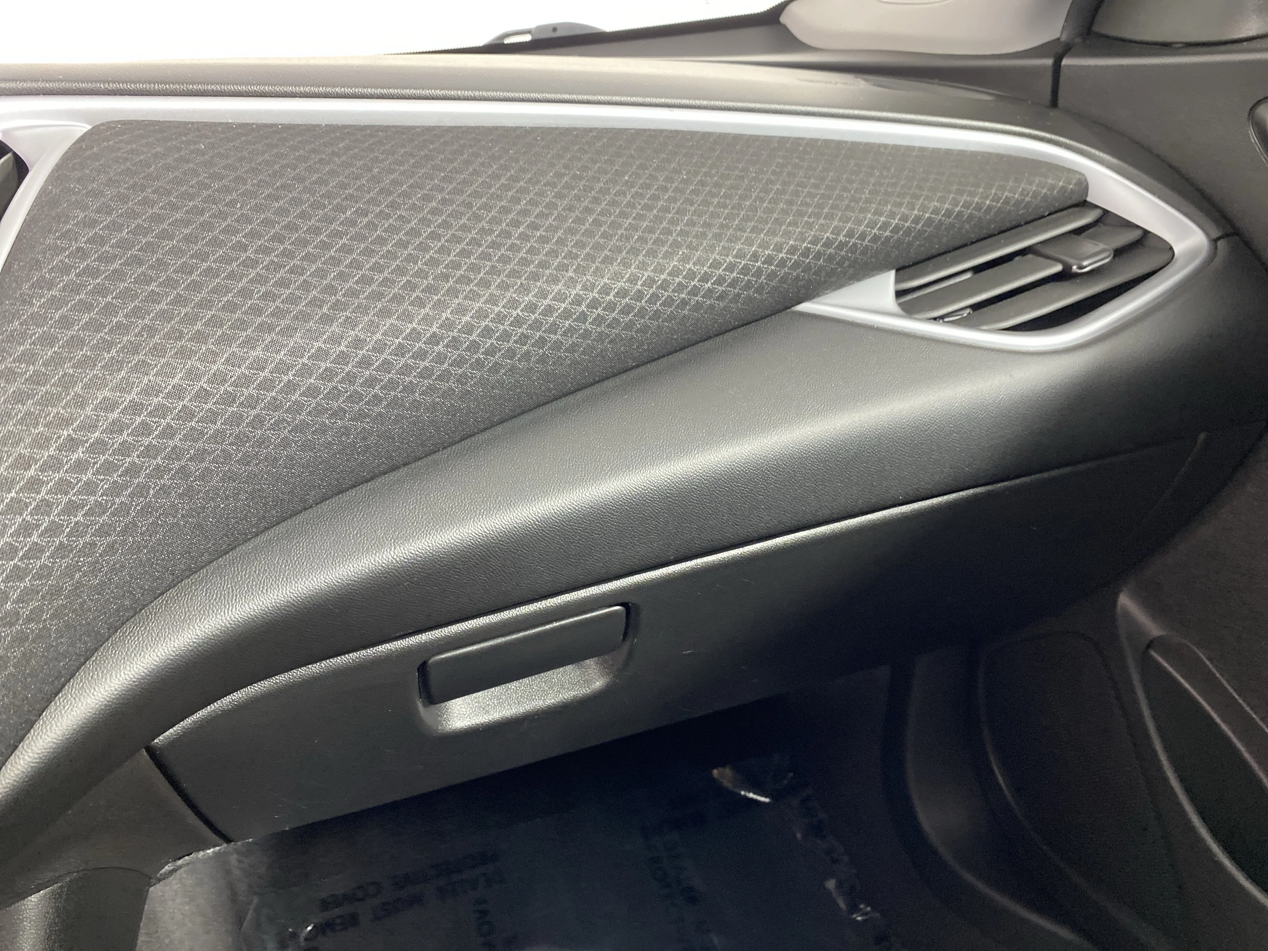 Used 2023 Summit White Chevrolet LT image 29