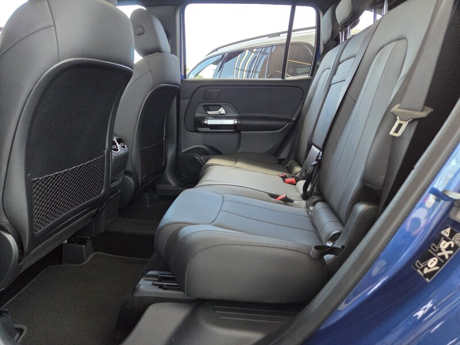 New 2026 Starling Blue Metallic Mercedes-Benz GLB 250 SUV image 13