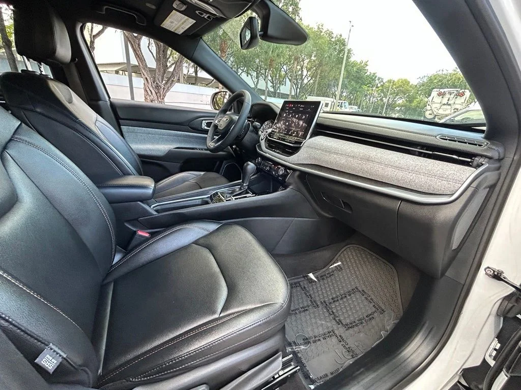 Certified Used 2024 White Jeep Latitude Lux image 37