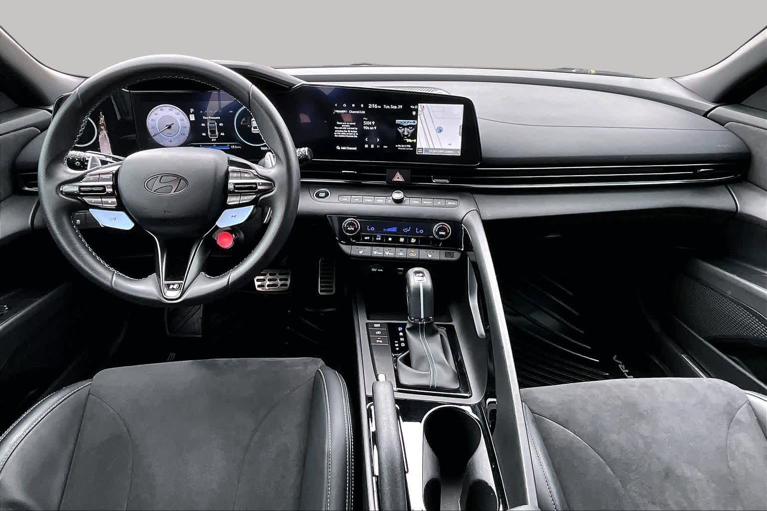 Used 2025 Atlas White Hyundai  image 15