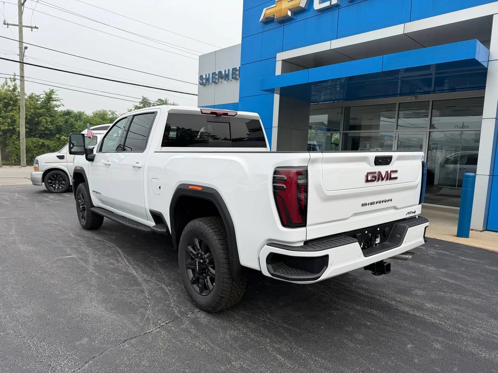 New 2026 Summit White GMC AT4 image 3