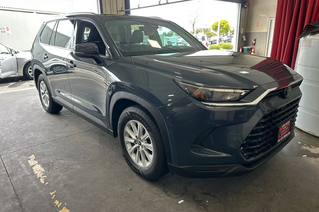 Certified Used 2025 White Toyota XLE image 2