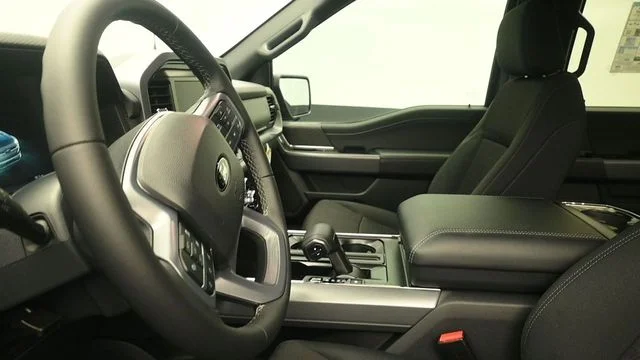 New 2026 Carbonized Gray Metallic Ford XLT image 19