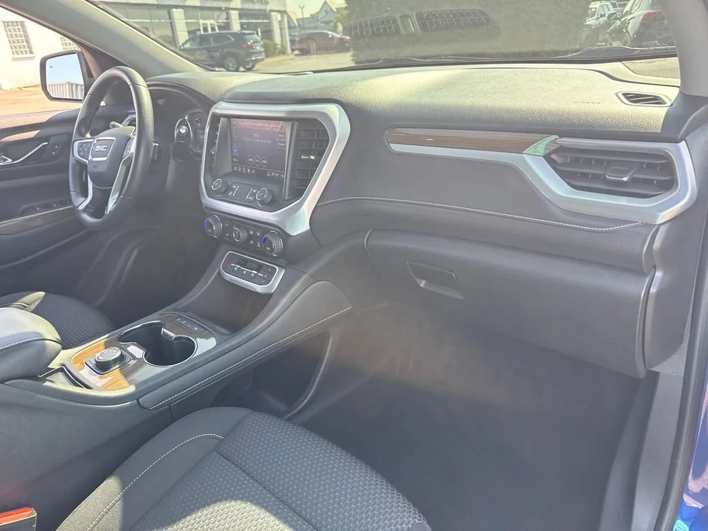 2023 GMC Acadia SLE - Photo 35