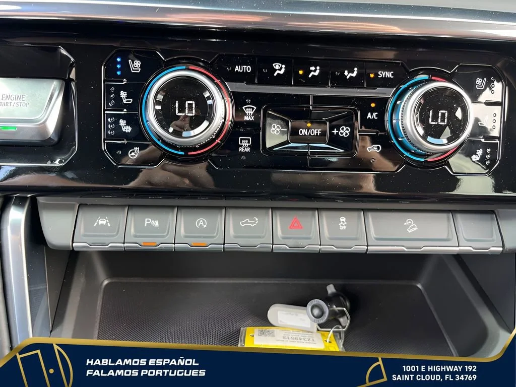 New 2026 Glacier White Tricoat GMC Denali Ultimate image 27
