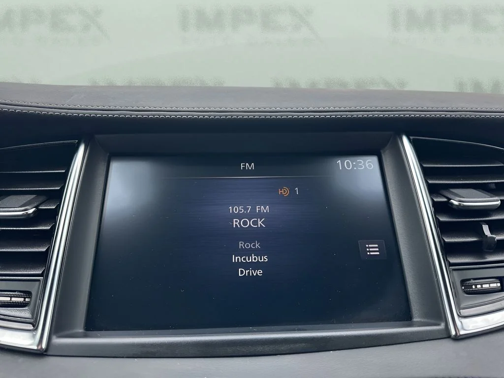 Used 2023 Gray INFINITI LUXE image 20