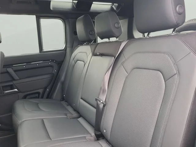 Used 2025 Black Land Rover S image 6