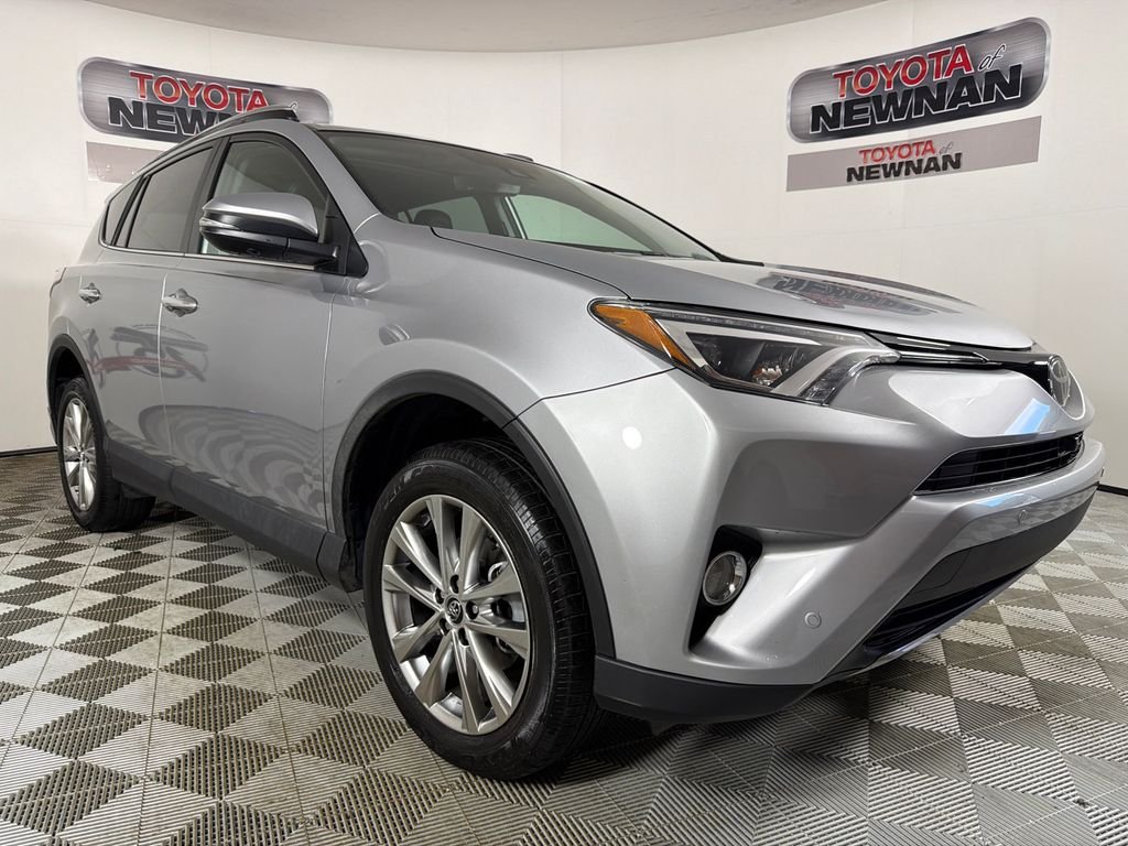 2018 Toyota RAV4 Limited's photo