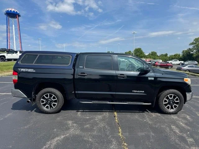 Used 2015 Black Toyota SR5 image 2