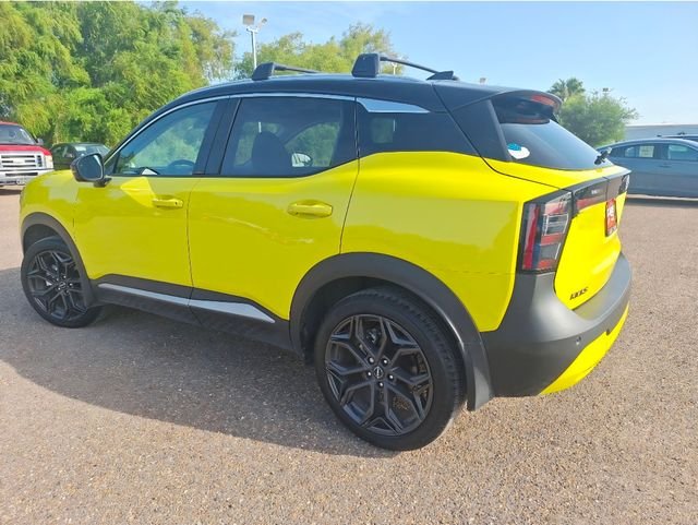 Used 2026 Yellow Nissan SR image 5