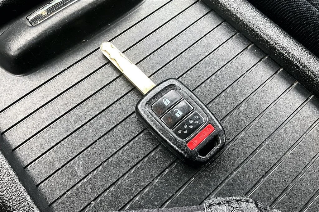 Used 2014 Black Honda LX image 32