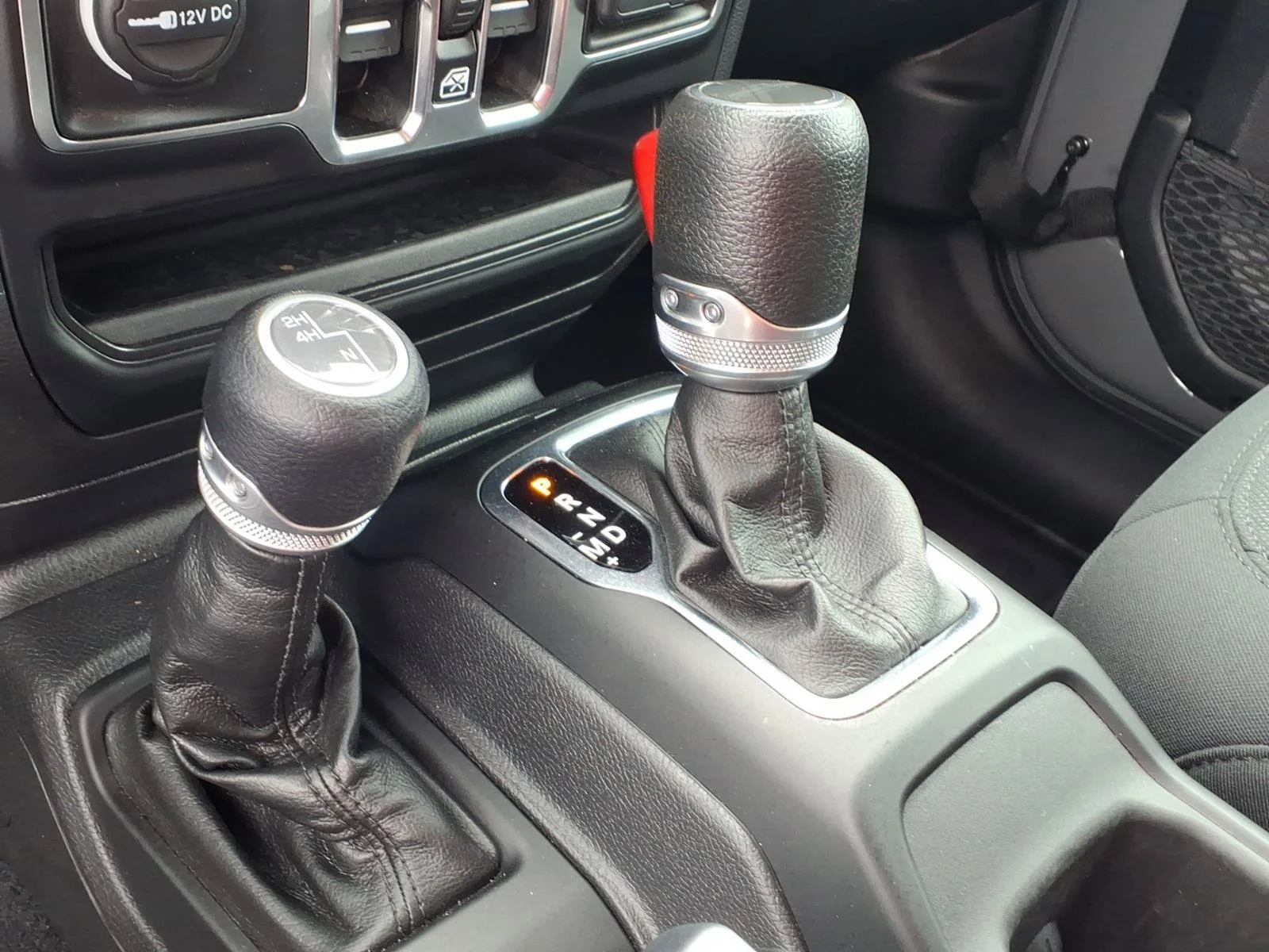 Used 2023 Sting-Gray Clearcoat Jeep Sport S image 15