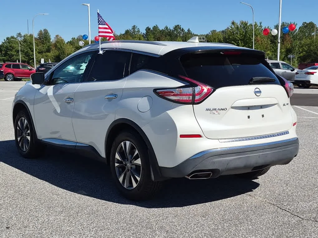 Used 2017 Pearl White Nissan SL image 4