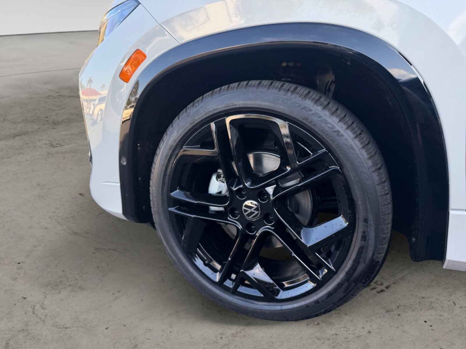 New 2026 Sandstone Volkswagen SE R-Line Black image 14