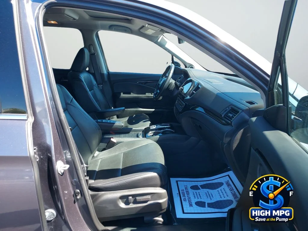 Certified Used 2022 Gray Honda Elite image 21