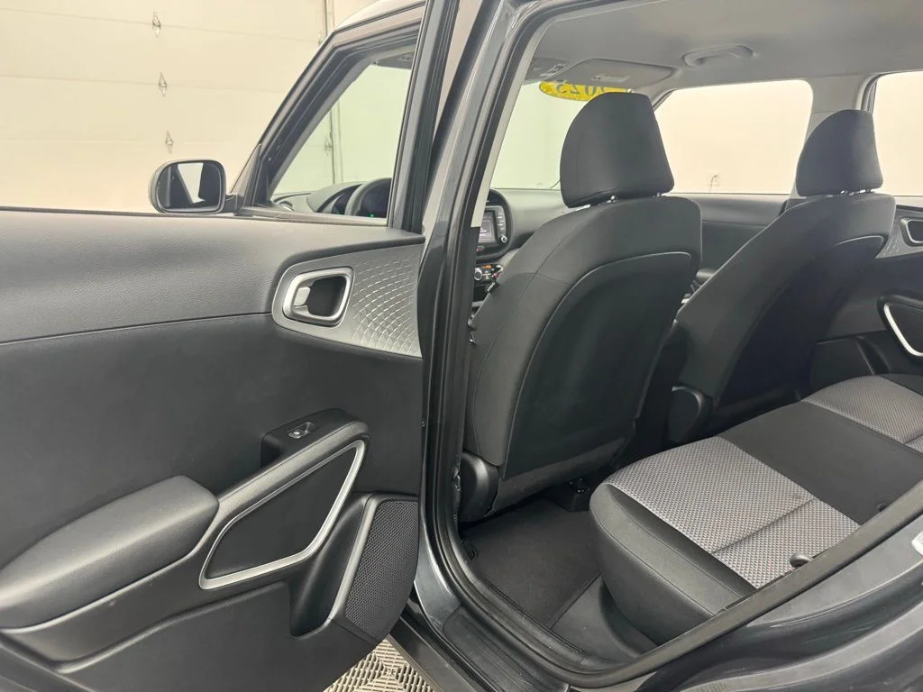 Used 2023 Gravity Gray Kia LX image 33