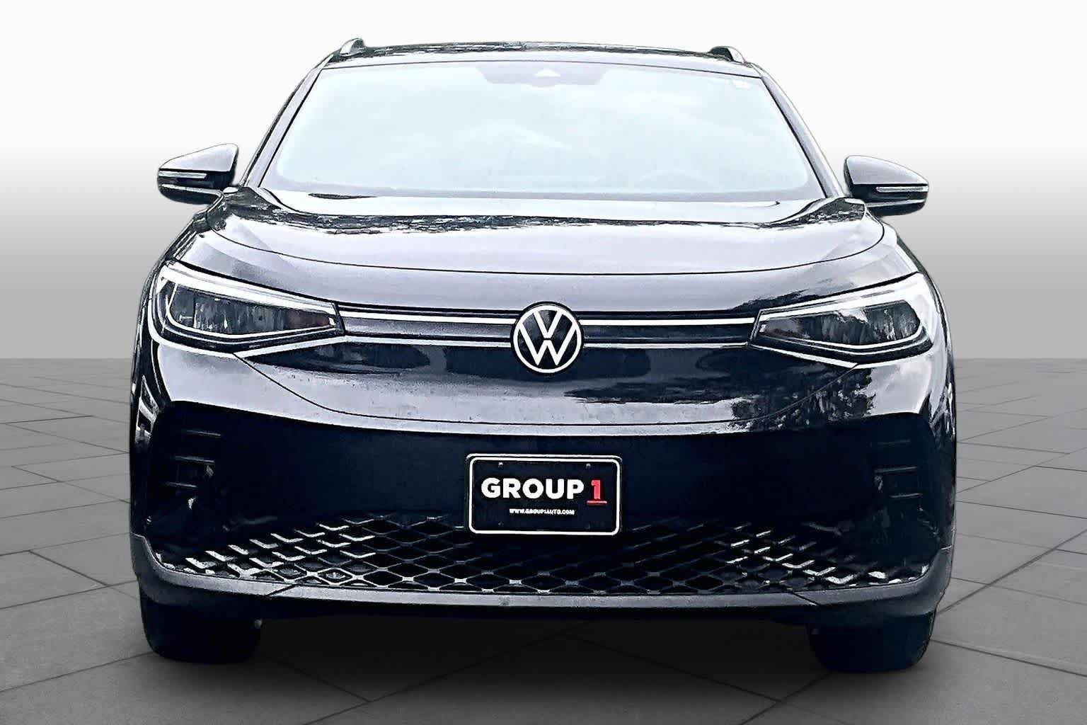 Certified Used 2023 Deep Black Pearl Volkswagen Pro image 3