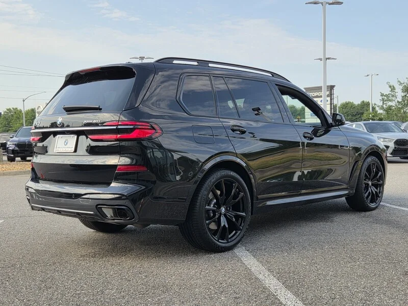 Used 2023 Black Sapphire Metallic BMW XDRIVE40I SPORTS ACTIVITY VEHICLE image 4