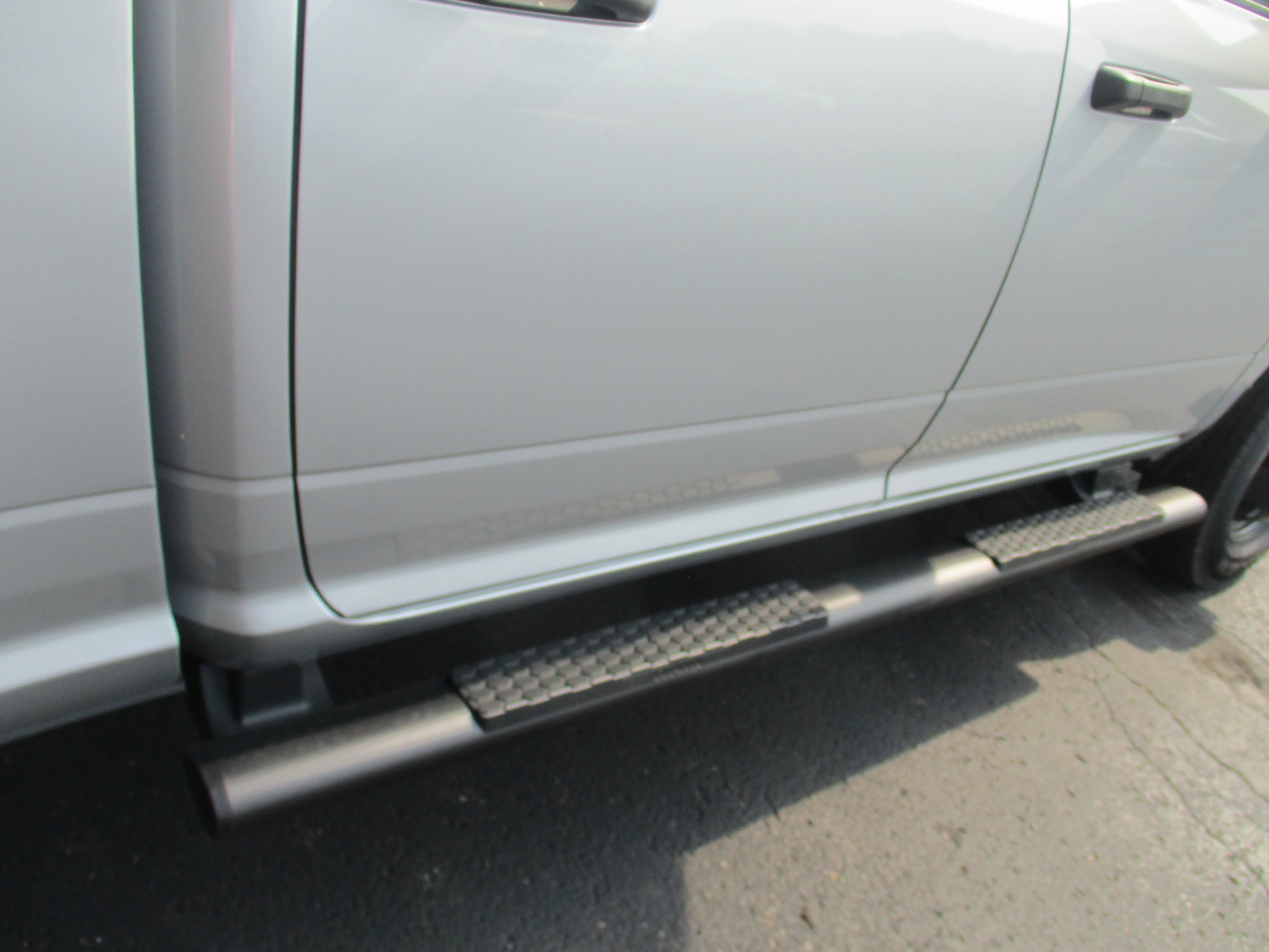 New 2026 Silver-Zynith Exterior Paint RAM Tradesman image 28