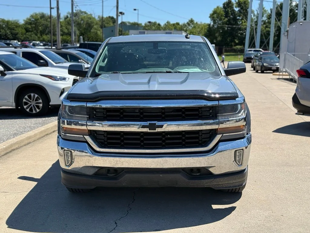 Used 2016 Gray Chevrolet LT image 3
