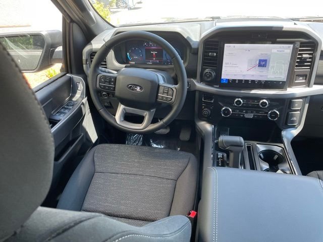 New 2026 Carbonized Gray Metallic Ford XLT image 9