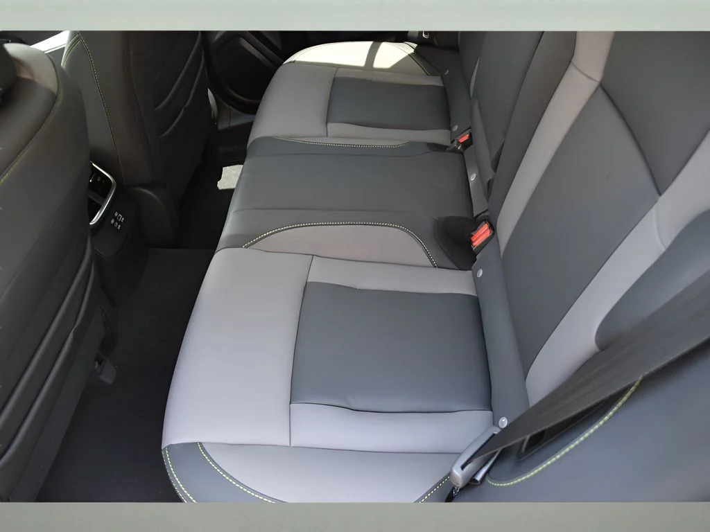 Used 2025 Autumn Green Metallic Subaru Onyx Edition image 15