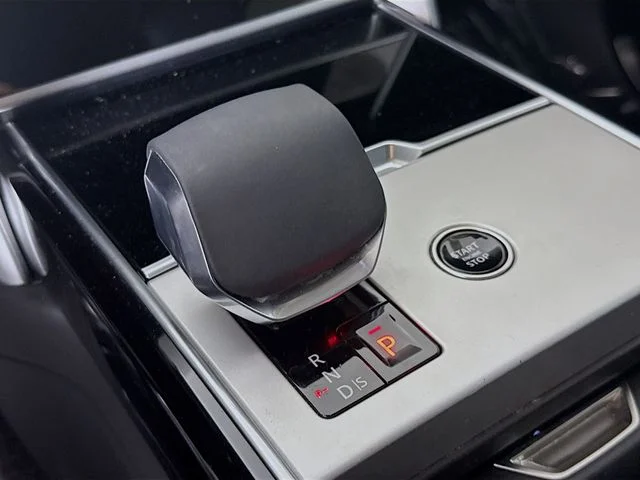 Used 2025 Gray Land Rover SE image 19
