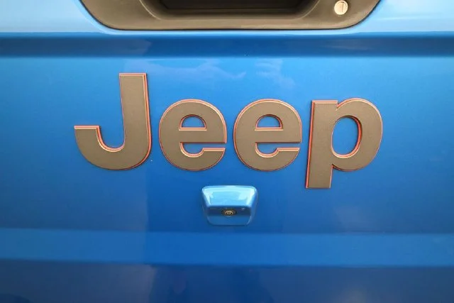 Used 2021 Blue Jeep Mojave image 12