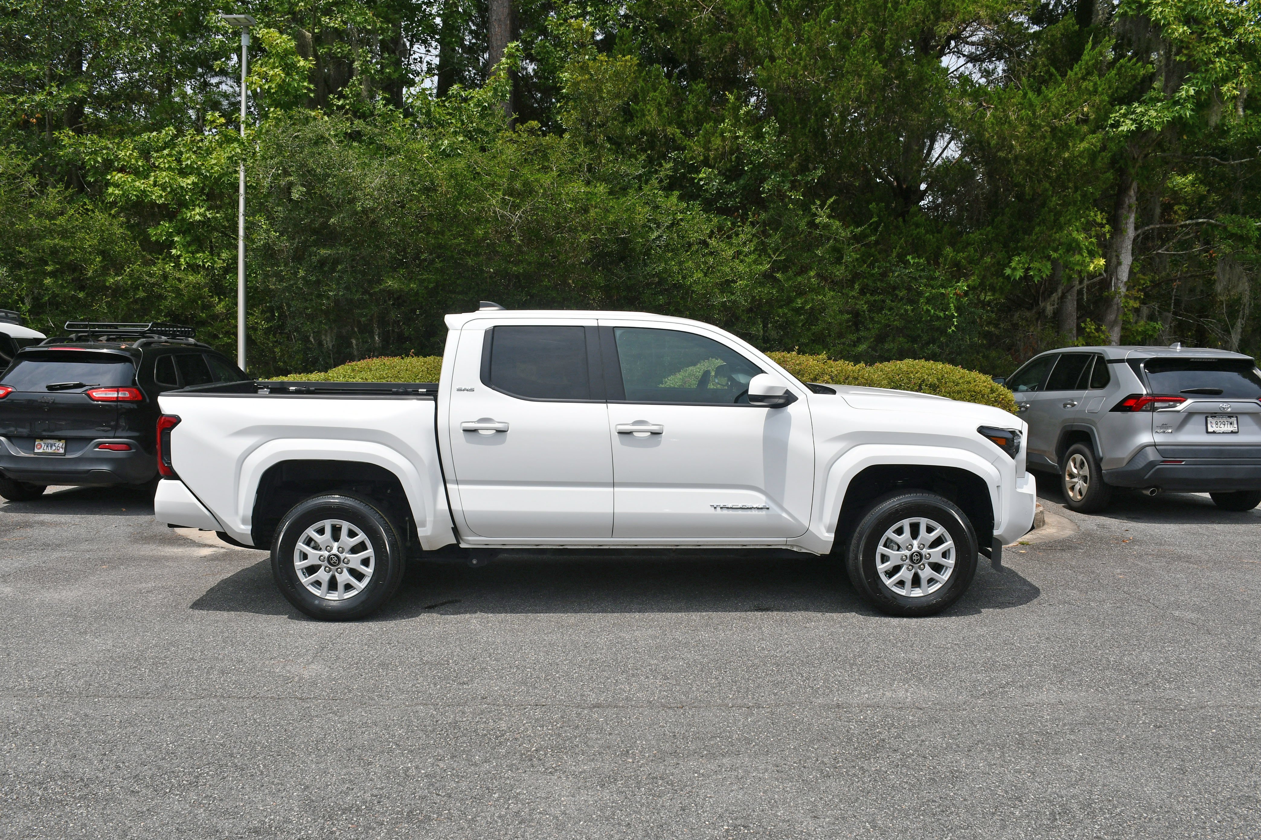 Used 2024 White Toyota SR5 image 5