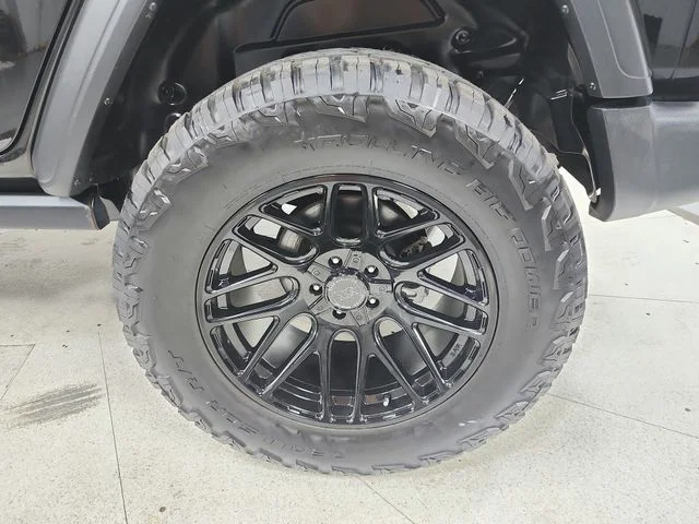 Used 2021 Black Jeep Unlimited Islander image 42