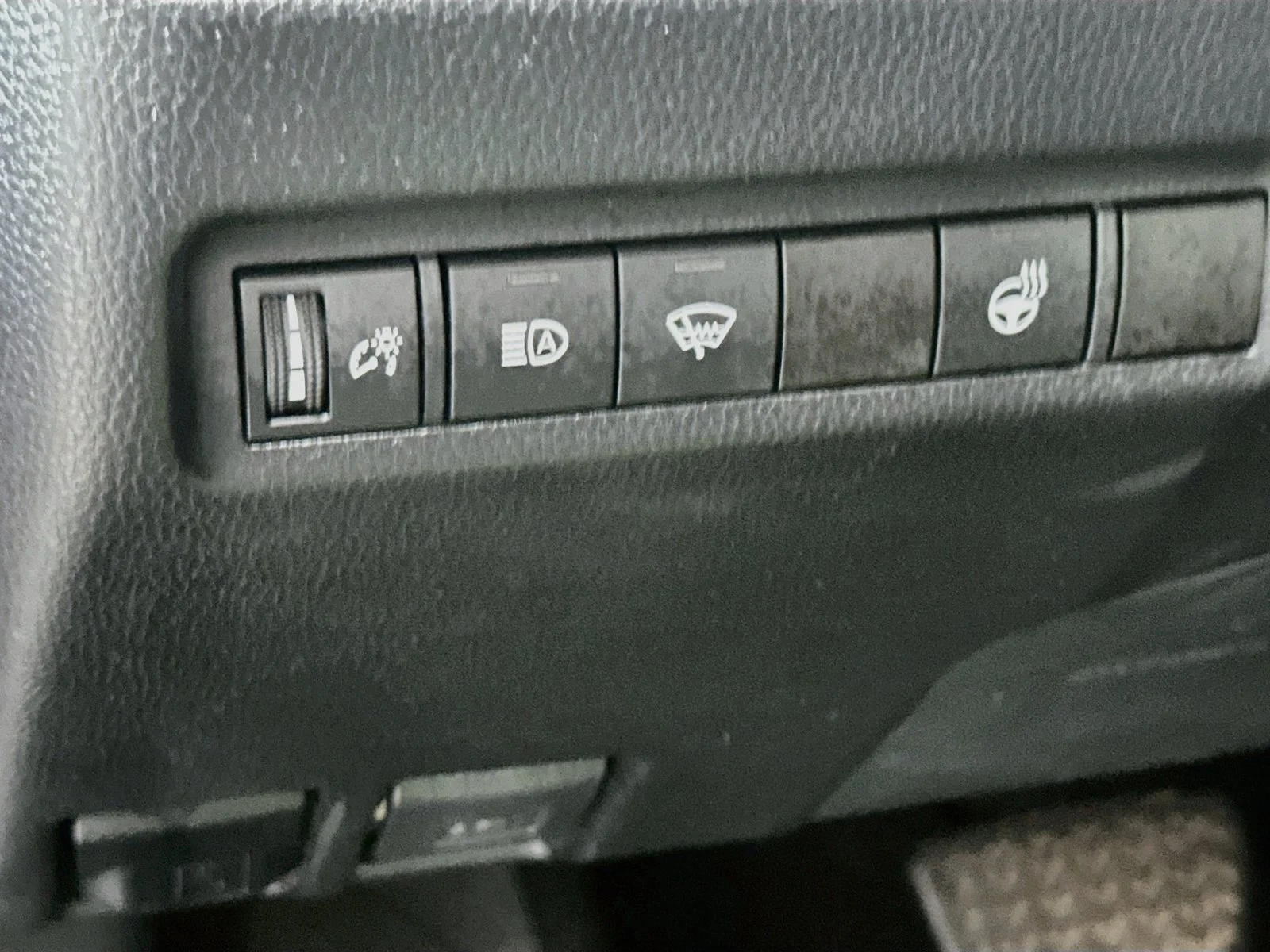 Used 2021 Magnetic Gray Metallic Toyota XLE image 10