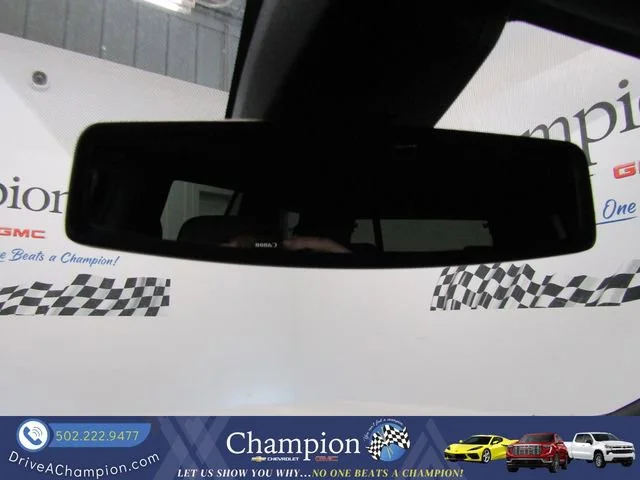 Used 2022 White Frost Tricoat GMC Denali image 44