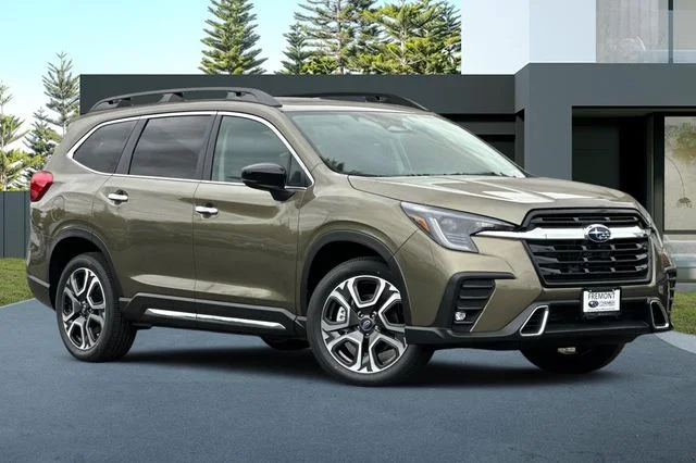 New 2026 AUTUMN GREEN METALLIC Subaru Touring 7-Passenger image 2