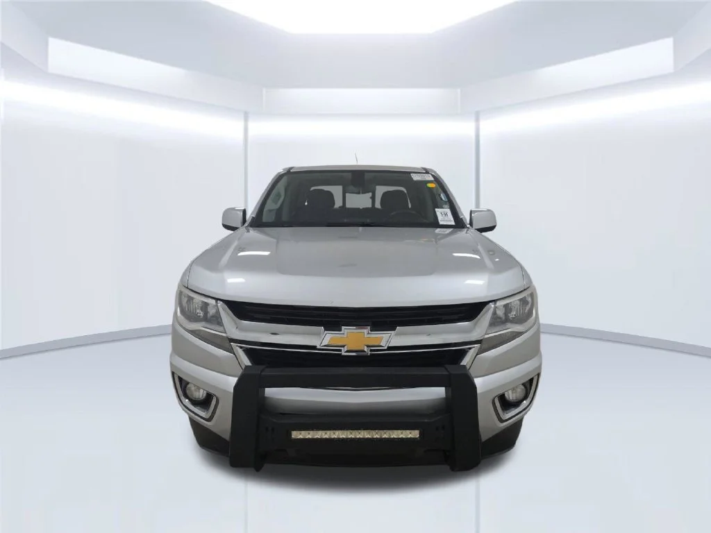 Used 2019 Silver Chevrolet LT image 2