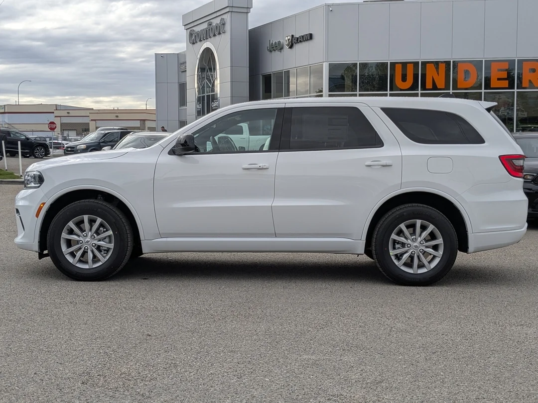 New 2026 White Dodge SXT - - AWD - 3.6L Pentastar V6 - Michelin All- Season Tires - 18 Alum Wheels & More! image 5