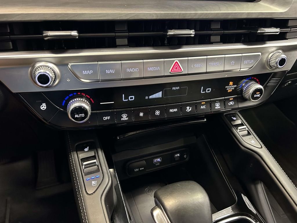 Used 2024 Green Kia EX X-Line image 25