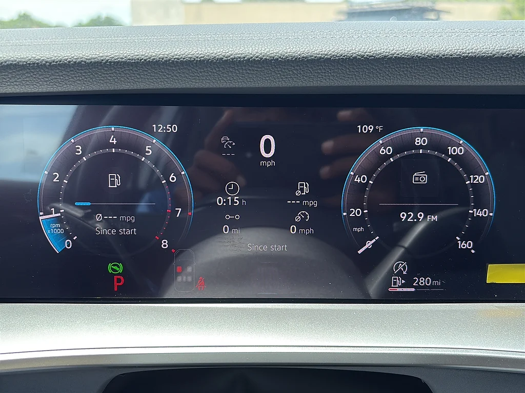 New 2026 Platinum Gray Metallic Volkswagen SE FWD image 21