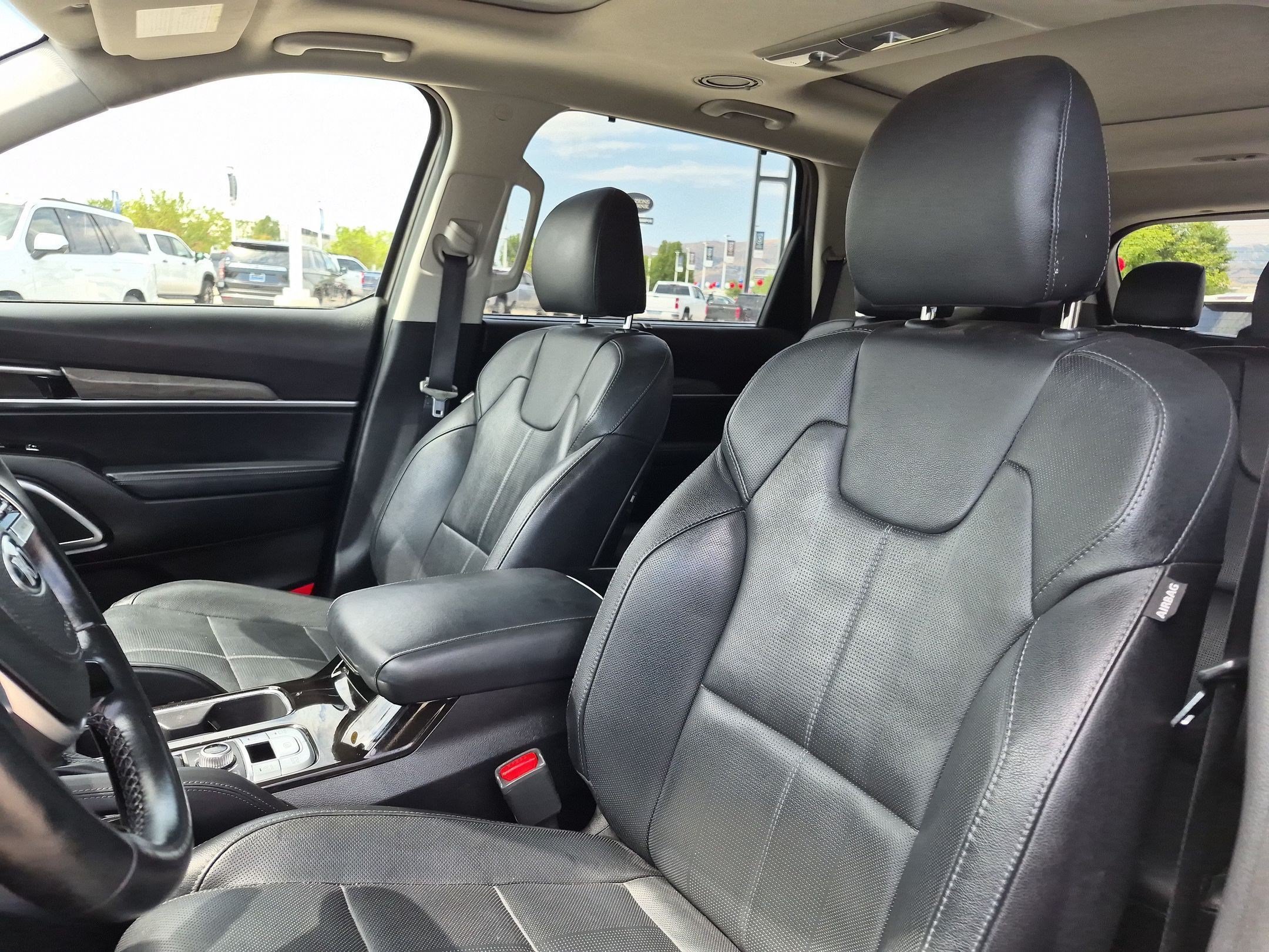 Used 2020 Dark Moss Kia SX image 26