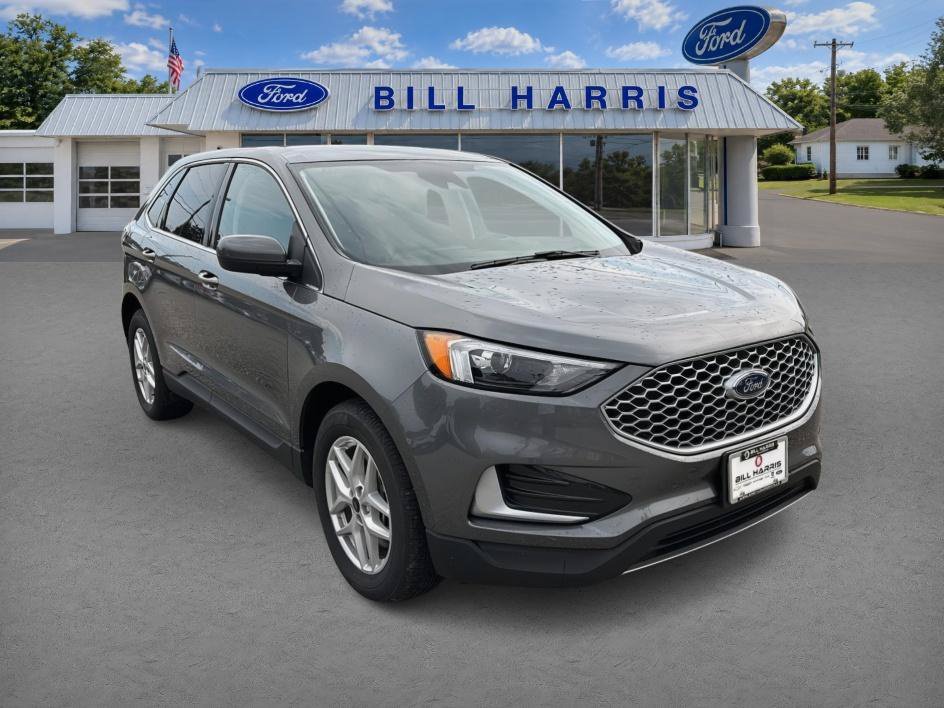 Used 2024 Gray Ford SEL image 3