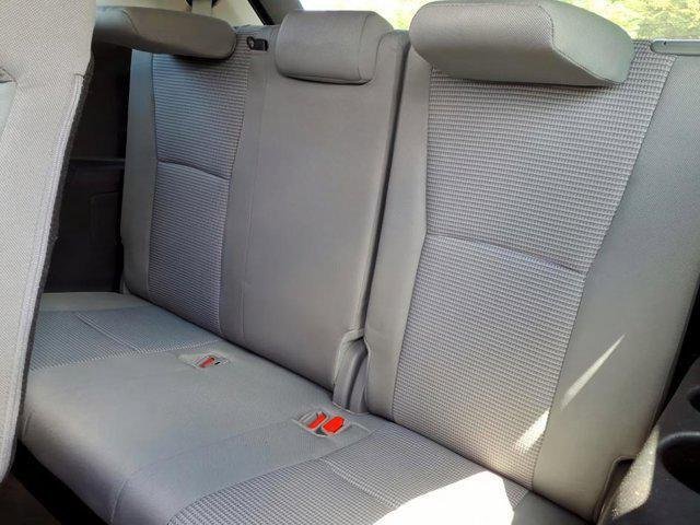 2025 Toyota Highlander LE - Photo 13