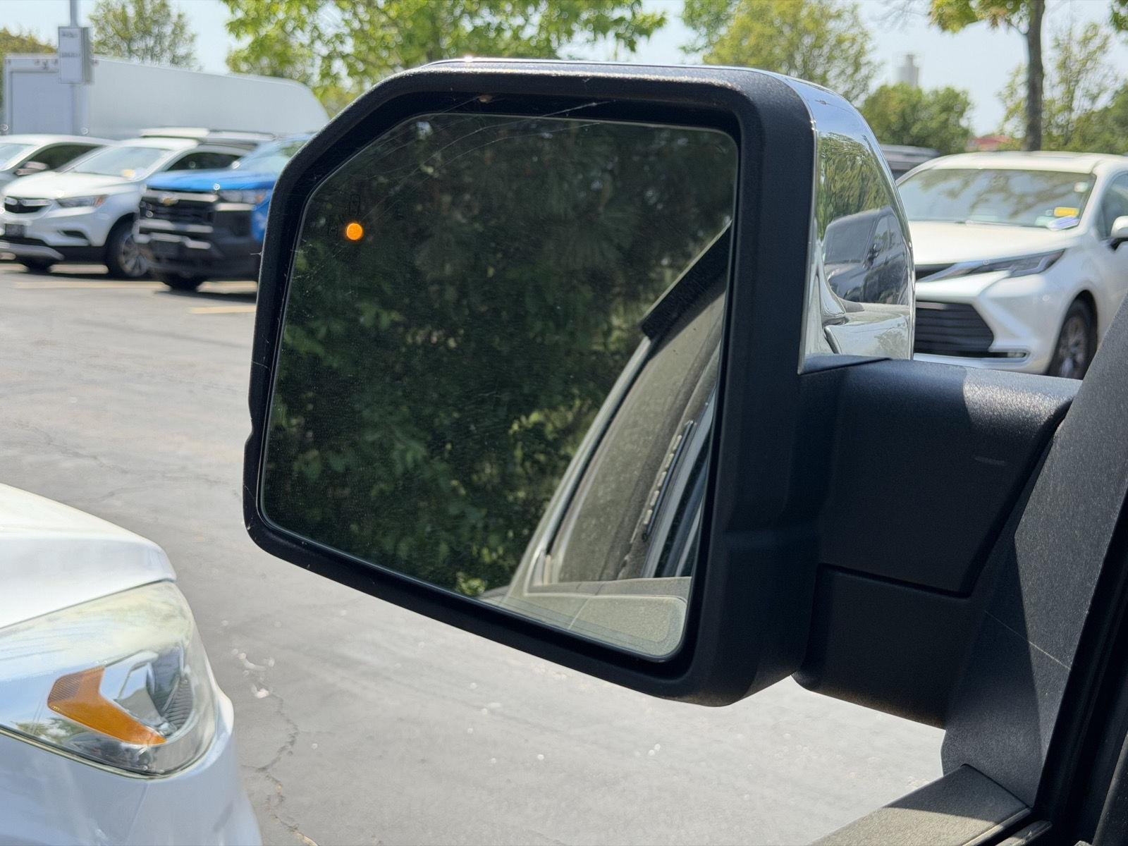 Used 2019 Silver Spruce Ford LARIAT image 9
