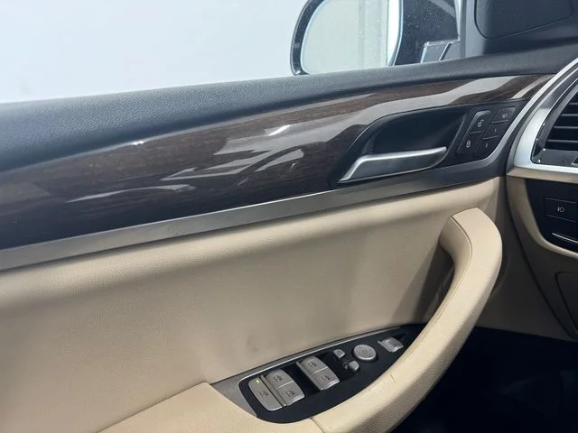 Used 2020 Jet Black BMW xDrive30i image 37