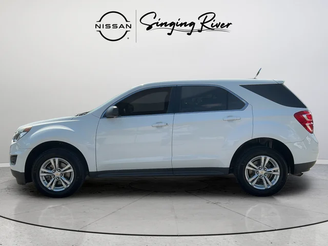 Used 2017 White Chevrolet LS image 4