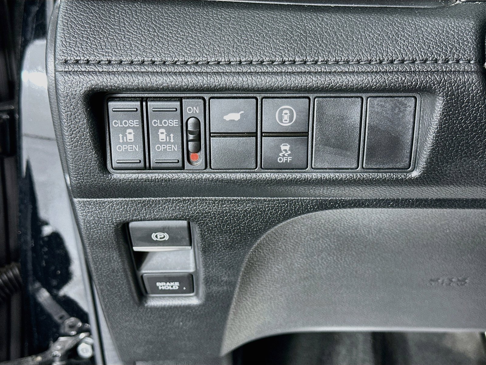2024 Honda Odyssey EX-L - Photo 11