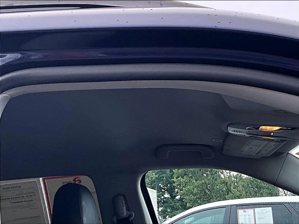 Used 2019 Blue Jeep Latitude image 23