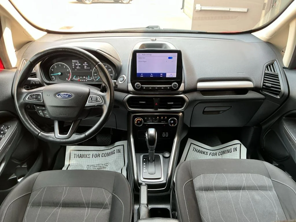 Used 2020 Red Ford SE image 21
