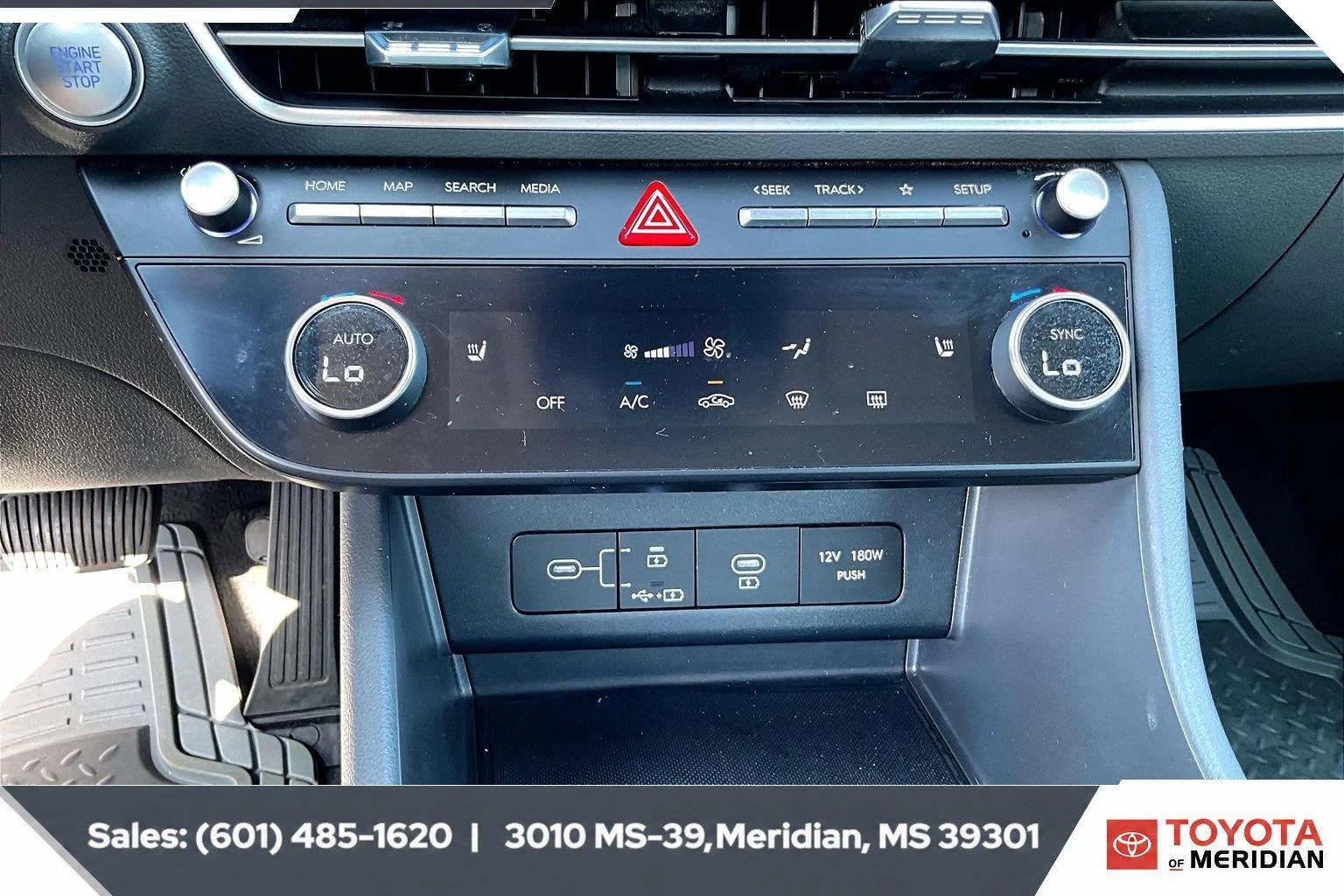 Used 2025 Aero Silver Hyundai SEL image 22