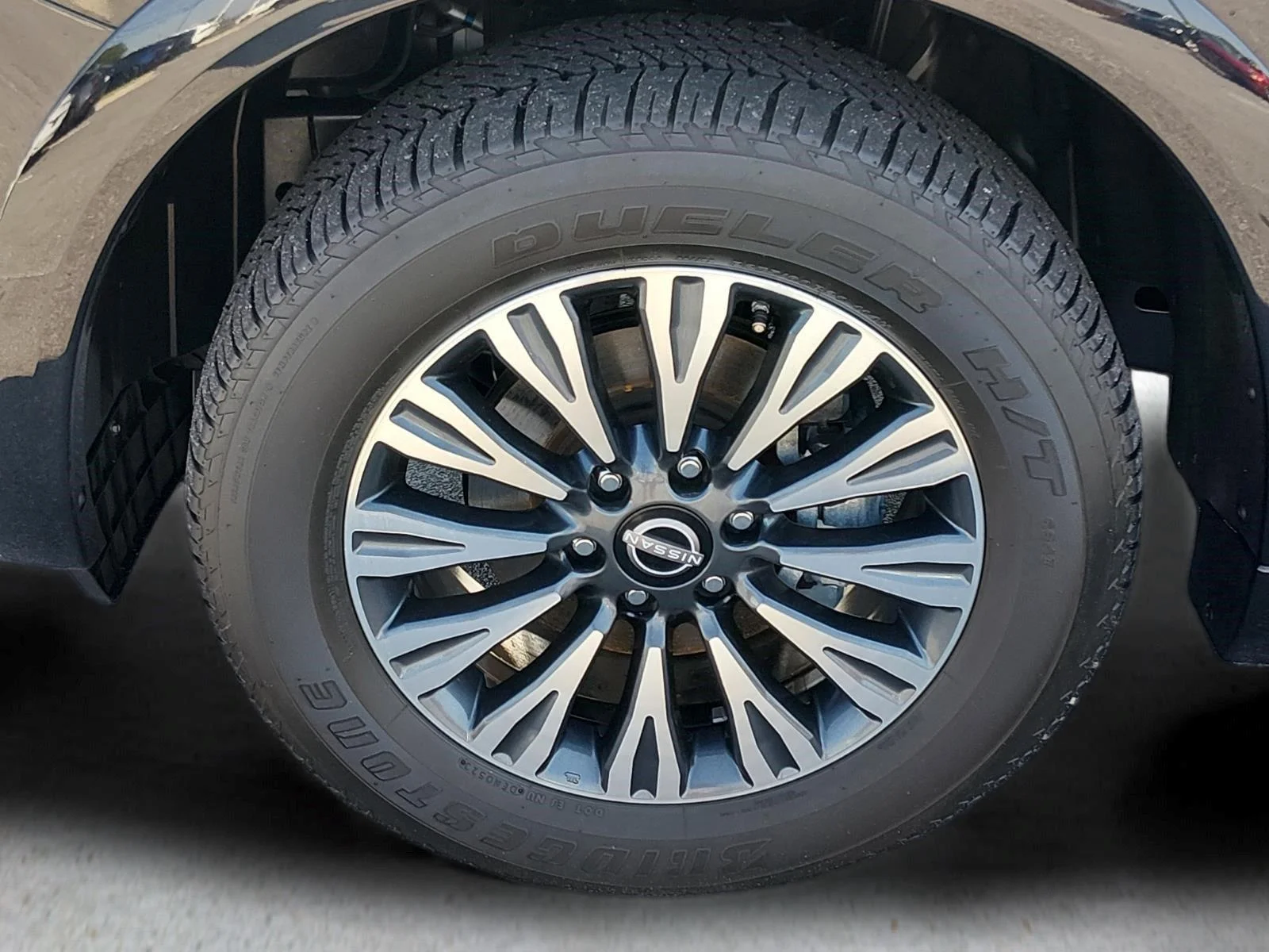 Used 2023 Super Black Nissan SL image 11